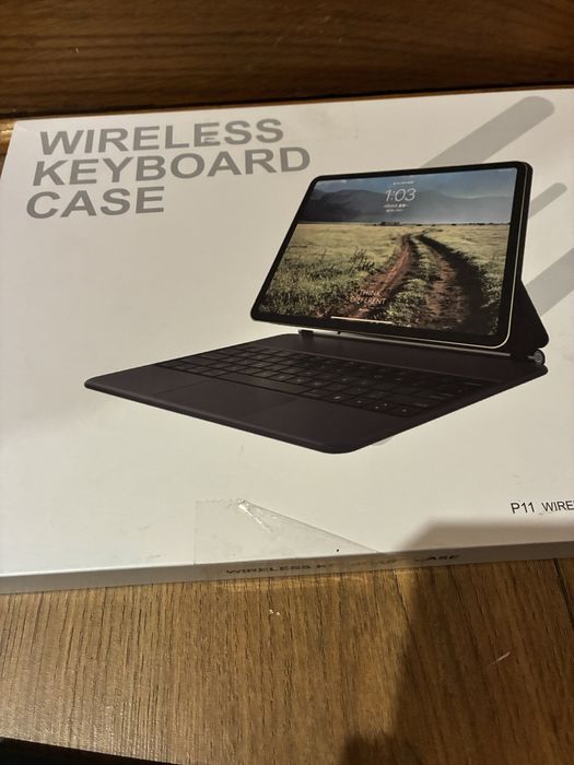 Чохол для планшета з бездротовою клавіатурою