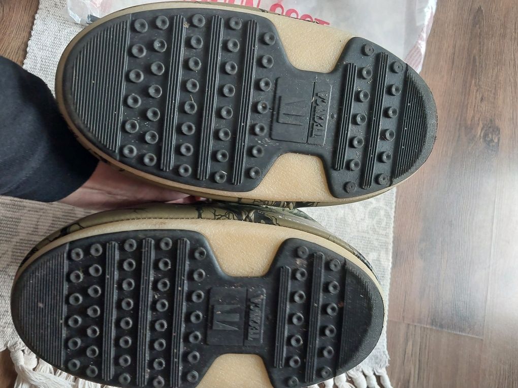 Moon boot Strenger Things 35/38 limited edition