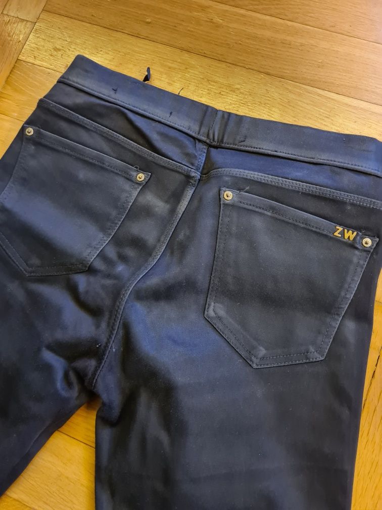 Eleganckie woskowane czarne rurki Zara rozmiar XS/S