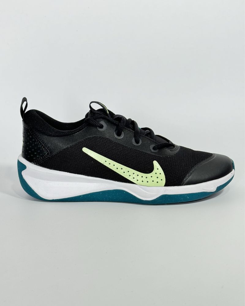 Оригінал Кросівки Nike Omni Multi-Court (GS) DM9027-003 Оригинал Найк