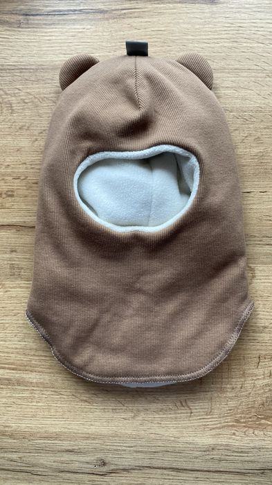 Продам дві дитячі шапки позмір 44-46 см