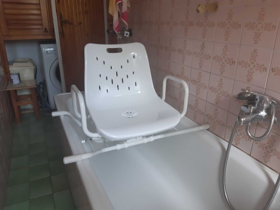 Obracane krzesełko / siedzisko wannowe (dla seniora)