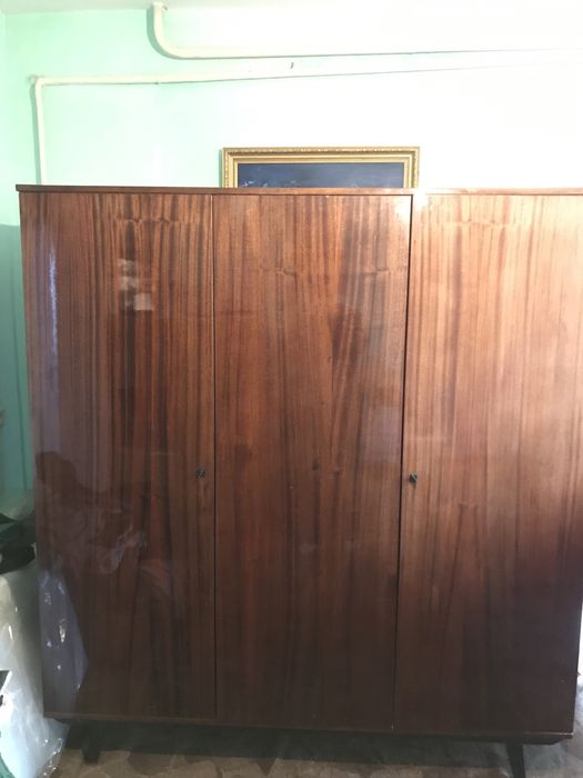 Продаю шафу всі питання по тел