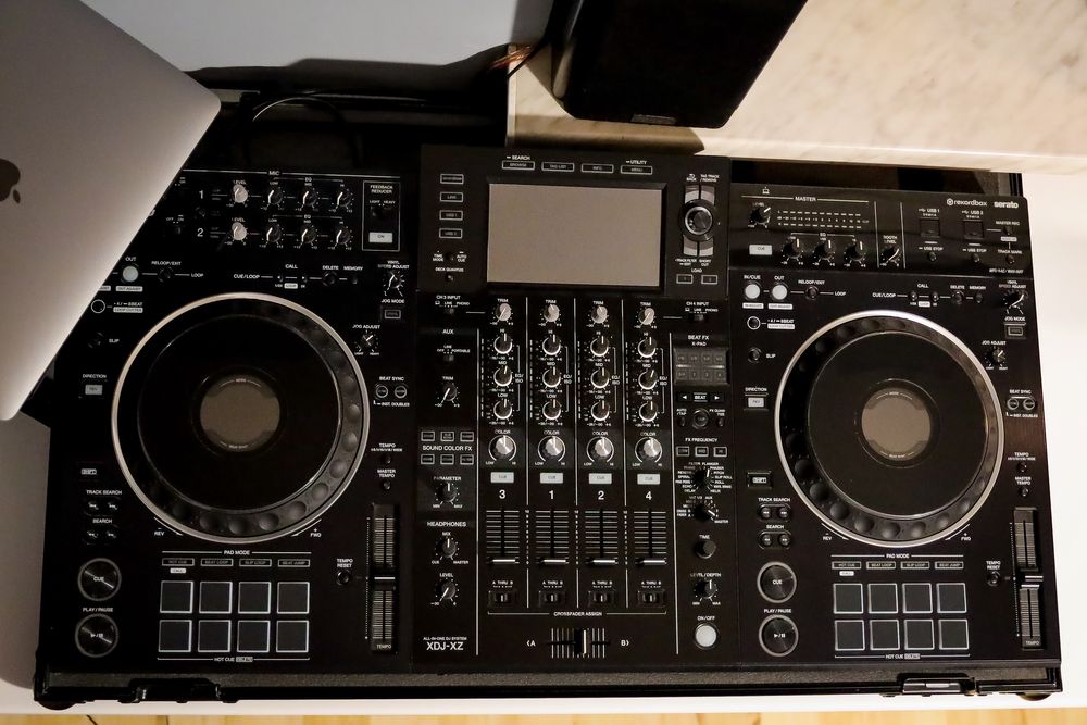 Kontroler DJ Pioneer XDJ-XZ + Case Jak Nowy