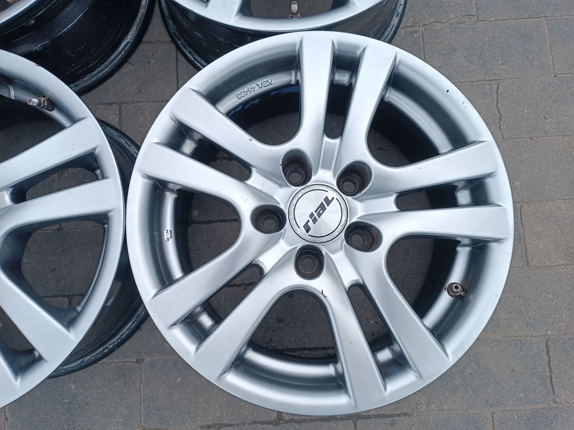Felgi Alu VW Passat B5 Audi A4 5x112 ET38 Mercedes C 5x112 ET38 7J15