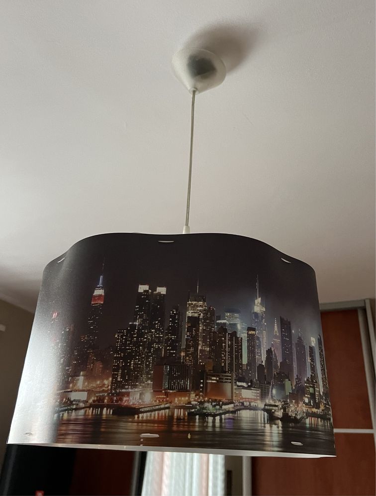 Lampa wisząca - miasto