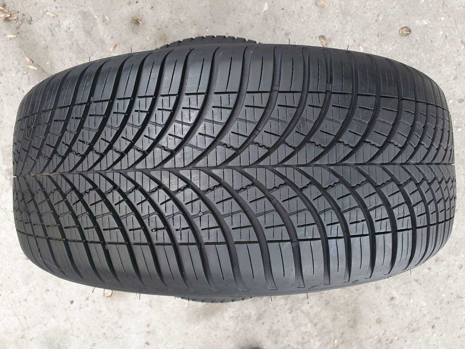 2x Goodyear Vector 4Seasons Gen 3  215/45r17  7,2mm