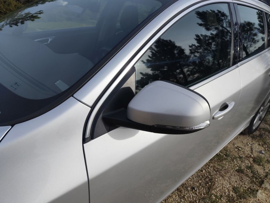 Volvo v60 2.0 D - 105000Km - Livro revisões - C/ garantia Contratada
