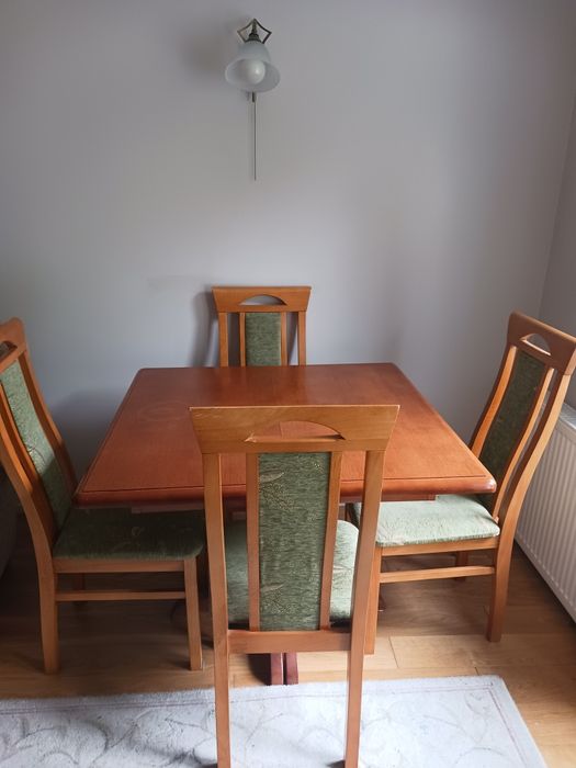 Stół rozkładany do 2 metrów + 4 krzesła drewno