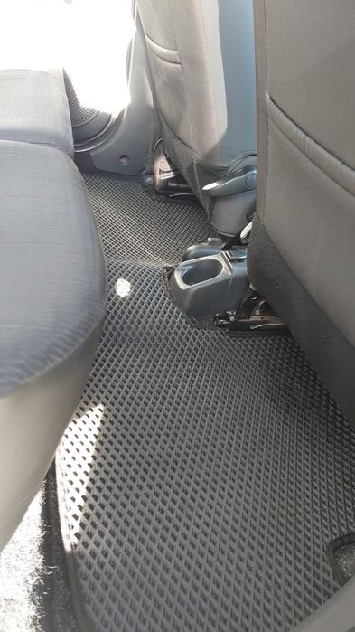 Dacia Lodgy 2012 • 7 місць • ГБО 4 покоління