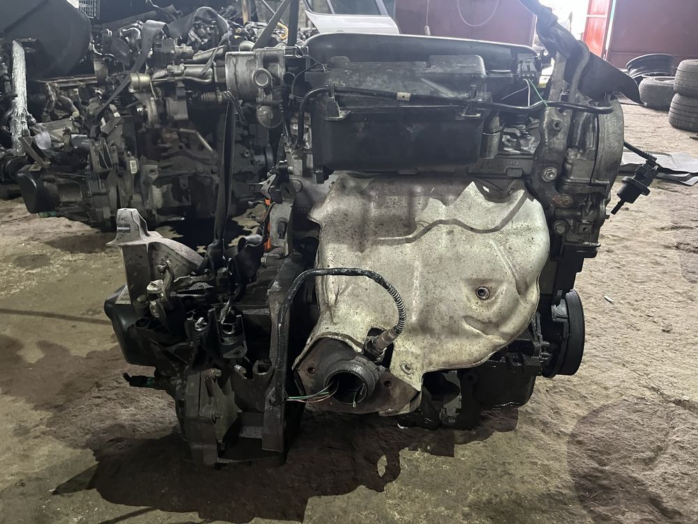 Двигун двигатель мотор 1.6 k4mp848 renault megane3 scenic 3 рено меган