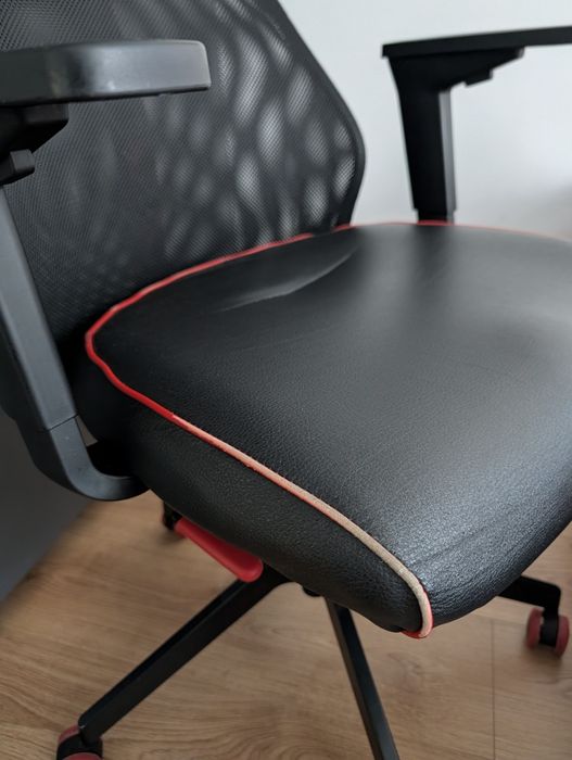 Krzesło biurowe/fotel gamingowy Ikea matchspel czarne