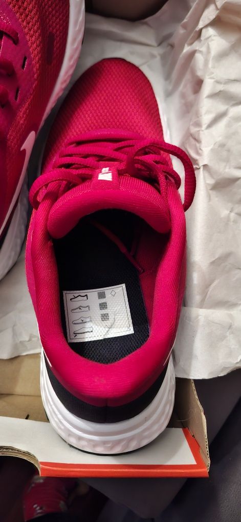 Sapatilhas Nike Revolution 5