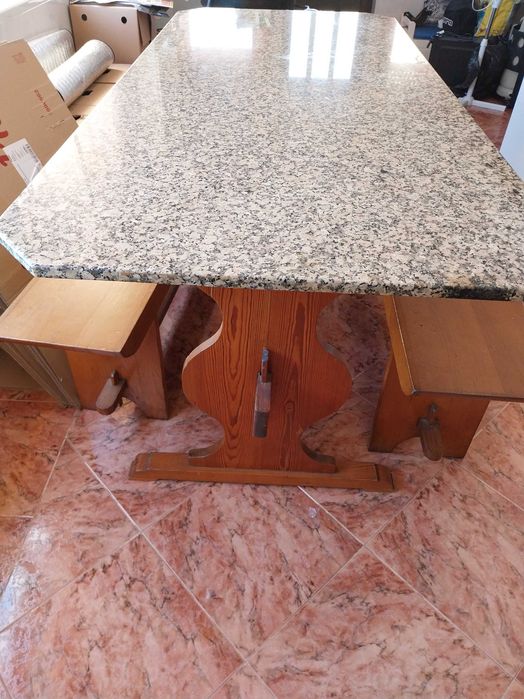 Mesa cozinha usada em bom estado