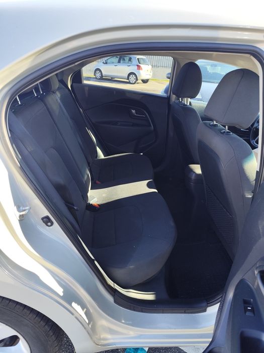 Kia Rio 1.25 CVVT 2014 • Muito Fiável • Económico • Revisão Incluída