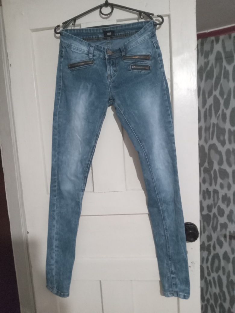 Модні джинси розміру s