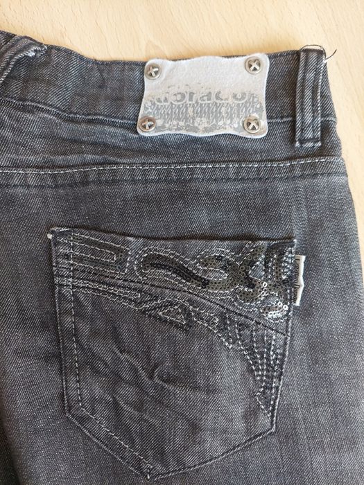 Calças cinzentas escuras, lowrise y2k