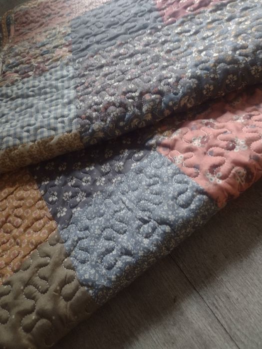 Ozdobna kapa patchwork 195x135 cm