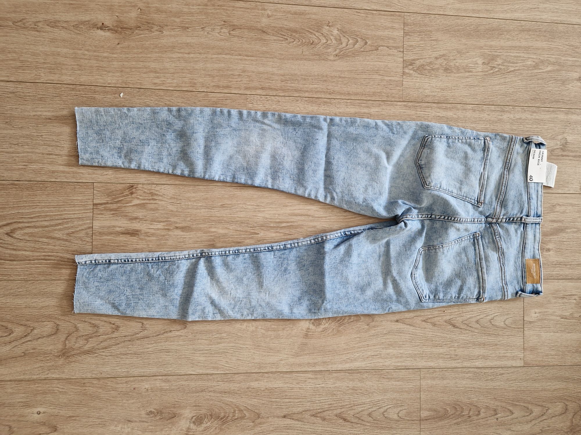 Calças azul claro Bershka Denim Skinny High Rise