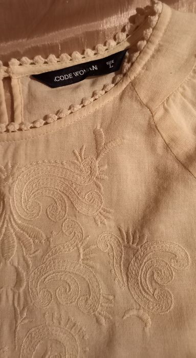 Blusa tipo linho creme manga comprida