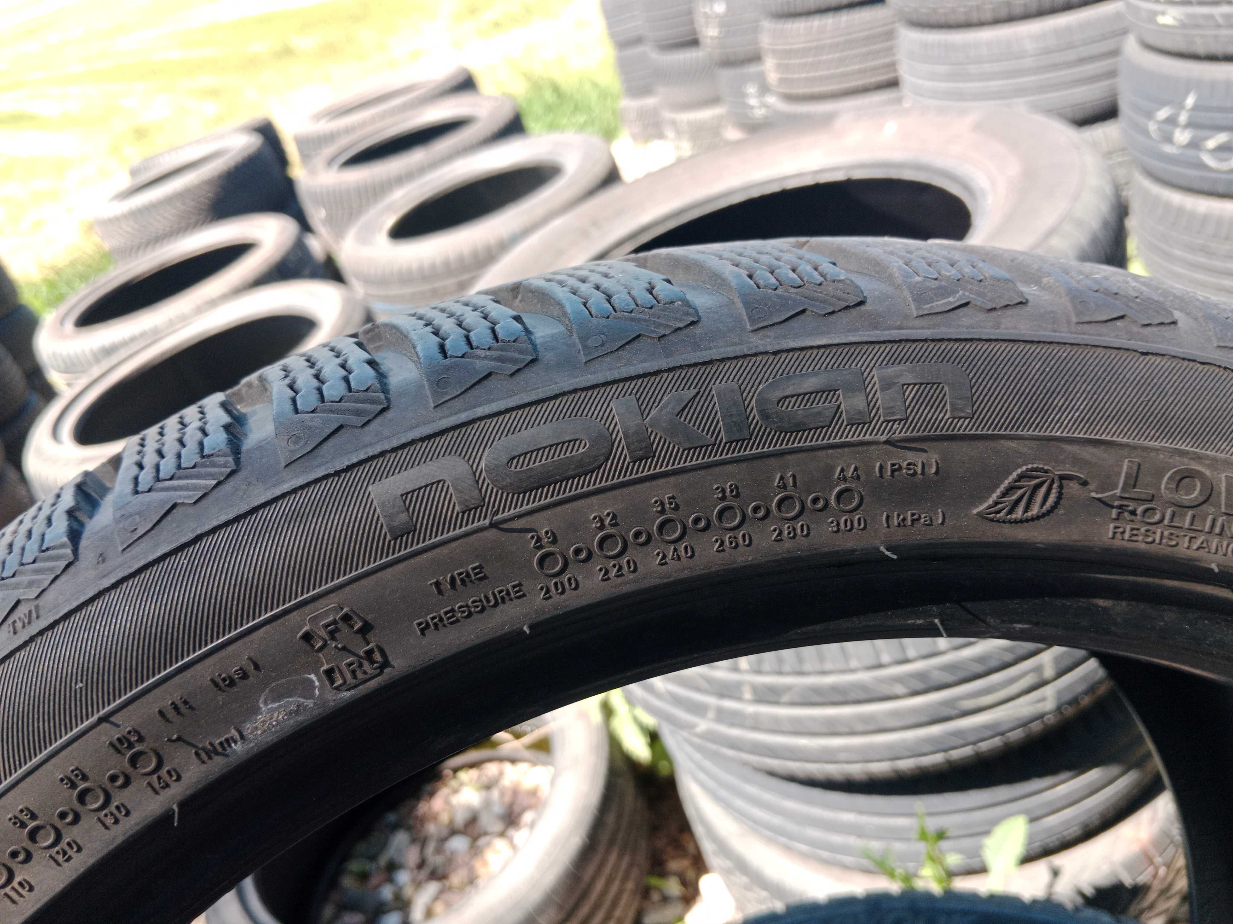 Opona używana 225/40R18 Nokian WR D4 1szt.