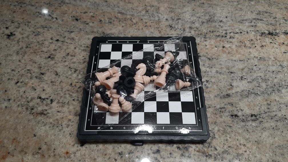 Kostki Rubika, mini szachy