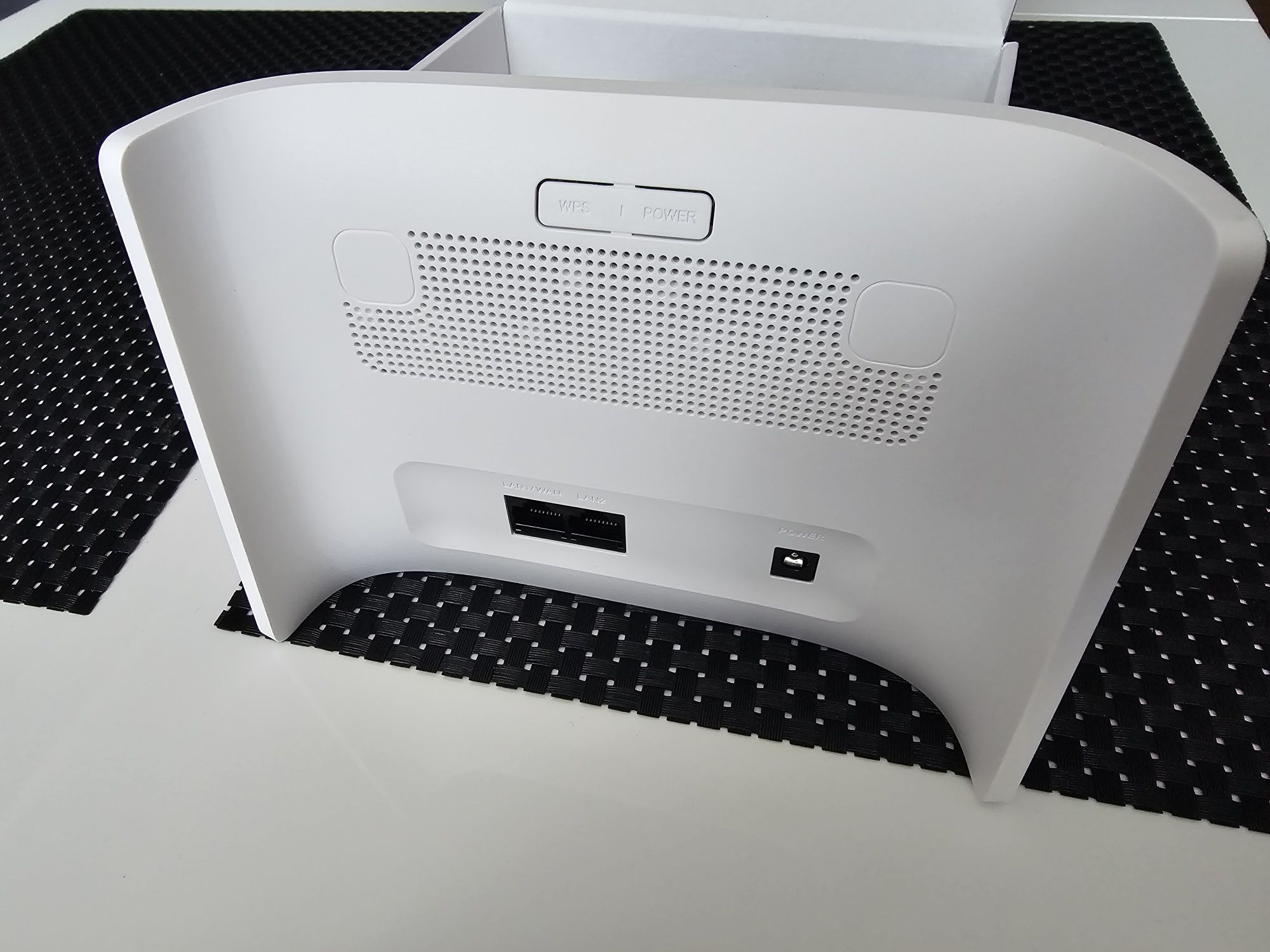 Nowy Router TCL Linkhub LTE CAT13 HH132