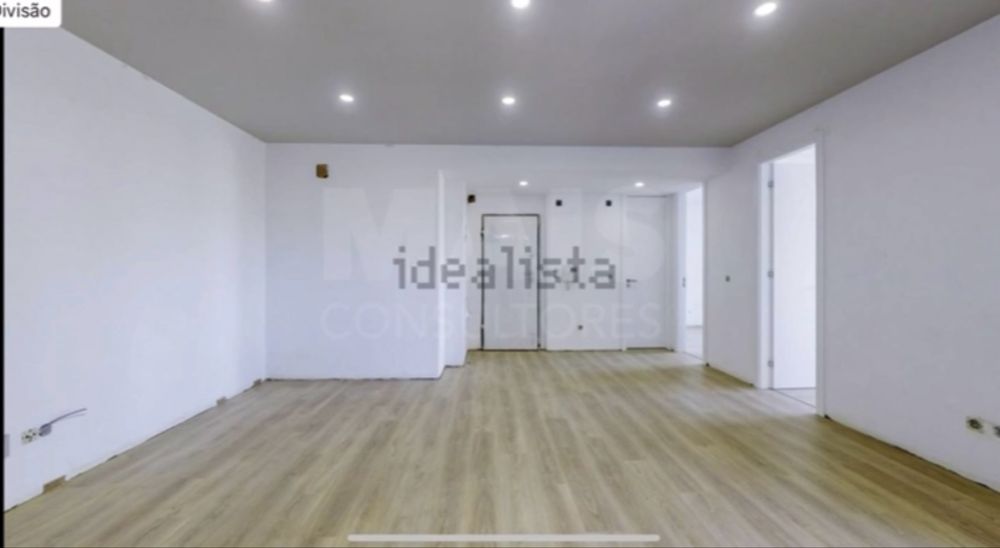 Apartamento T2 no Centro Sul - entrada imediata