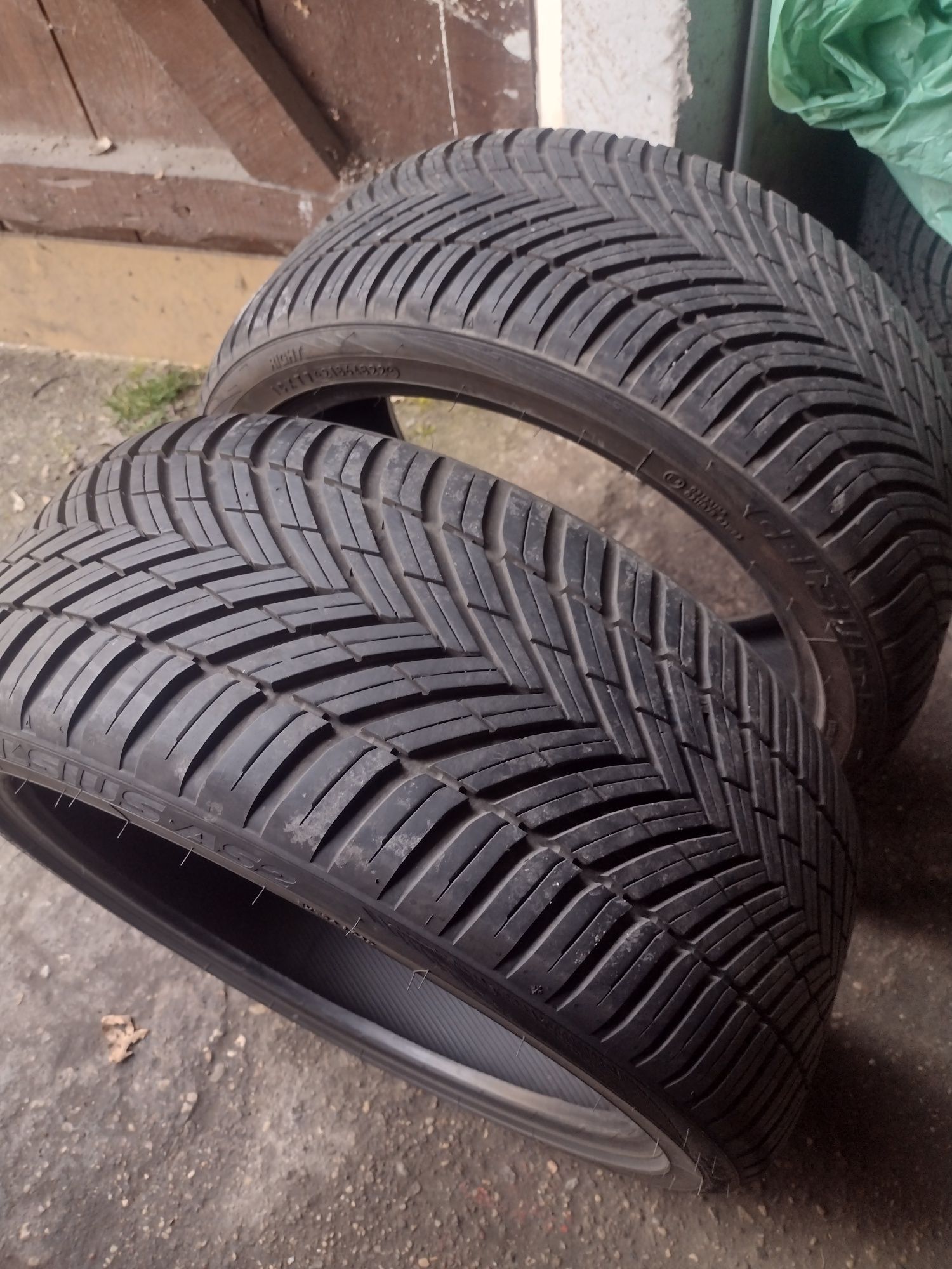 Opony 225/40/18 Toyo Celsius AS2 nowe 7.3mm 2022r.