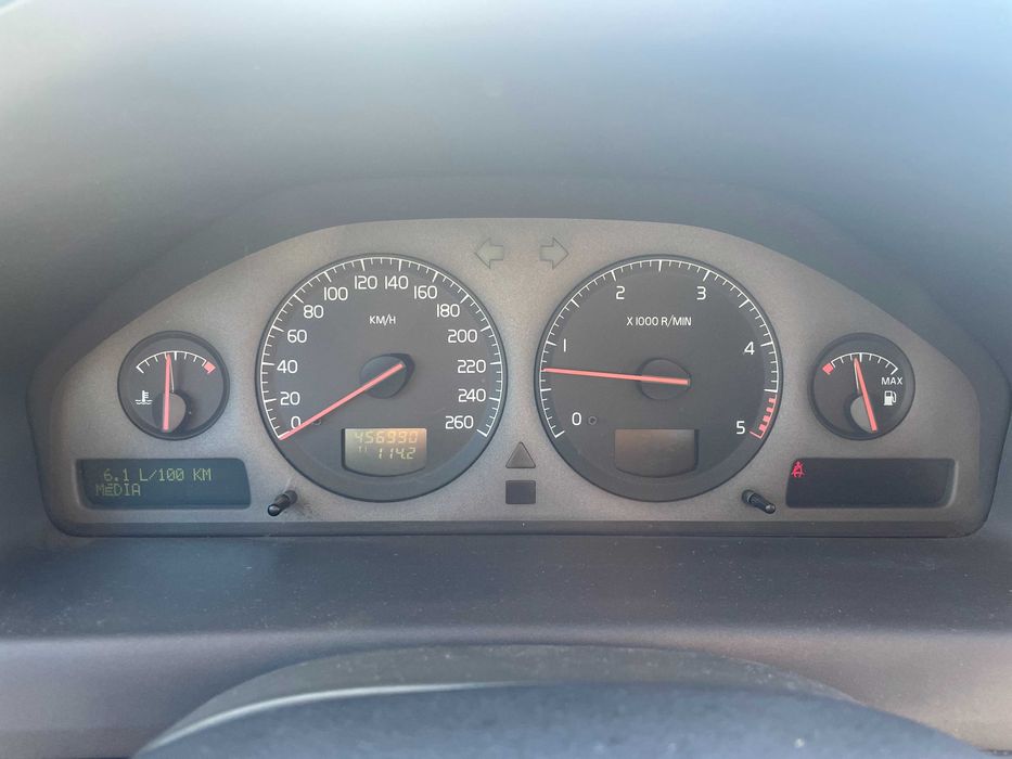 Volvo V70 2.4 D5