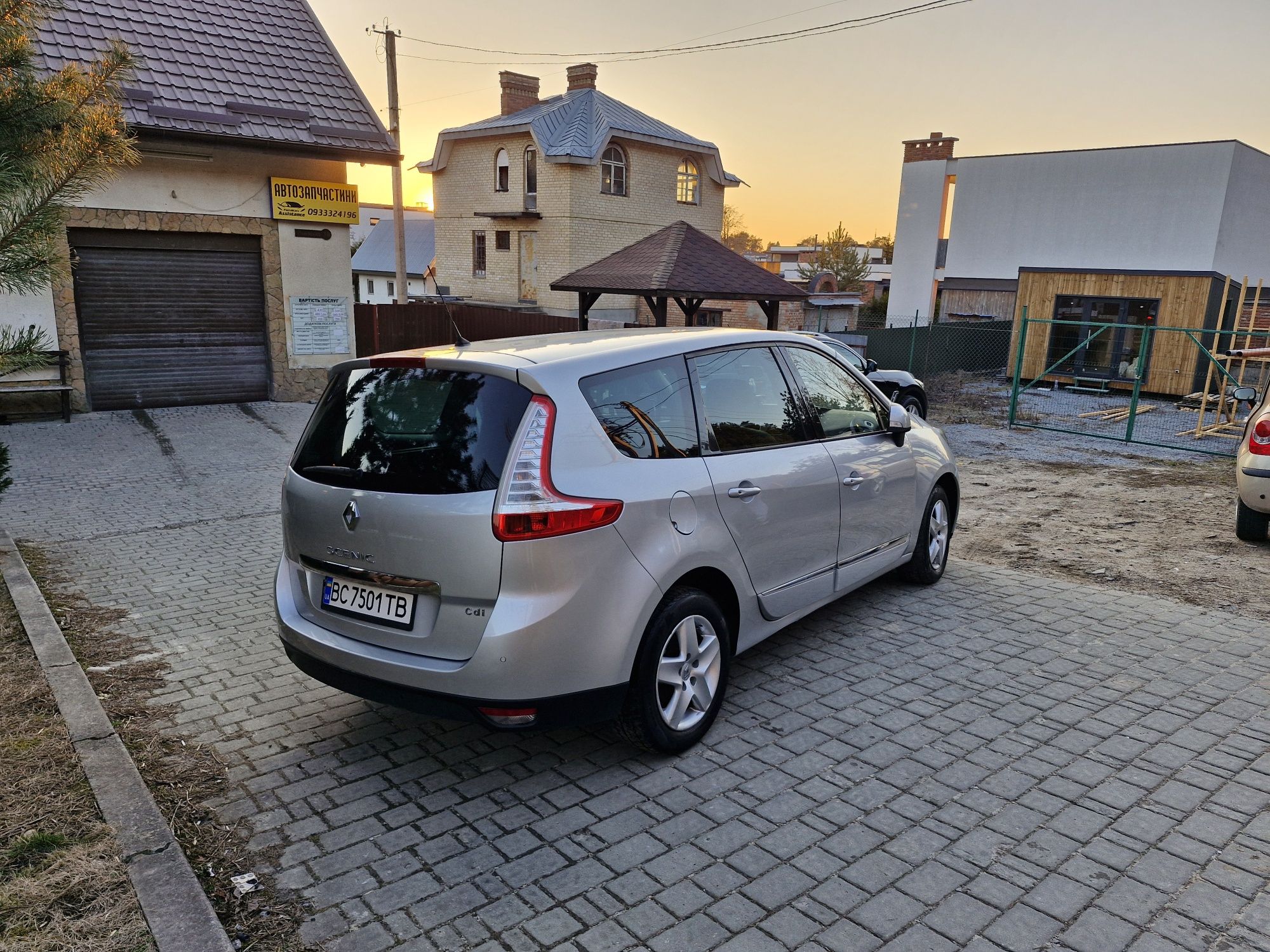 Продам Renault Grand Scenic