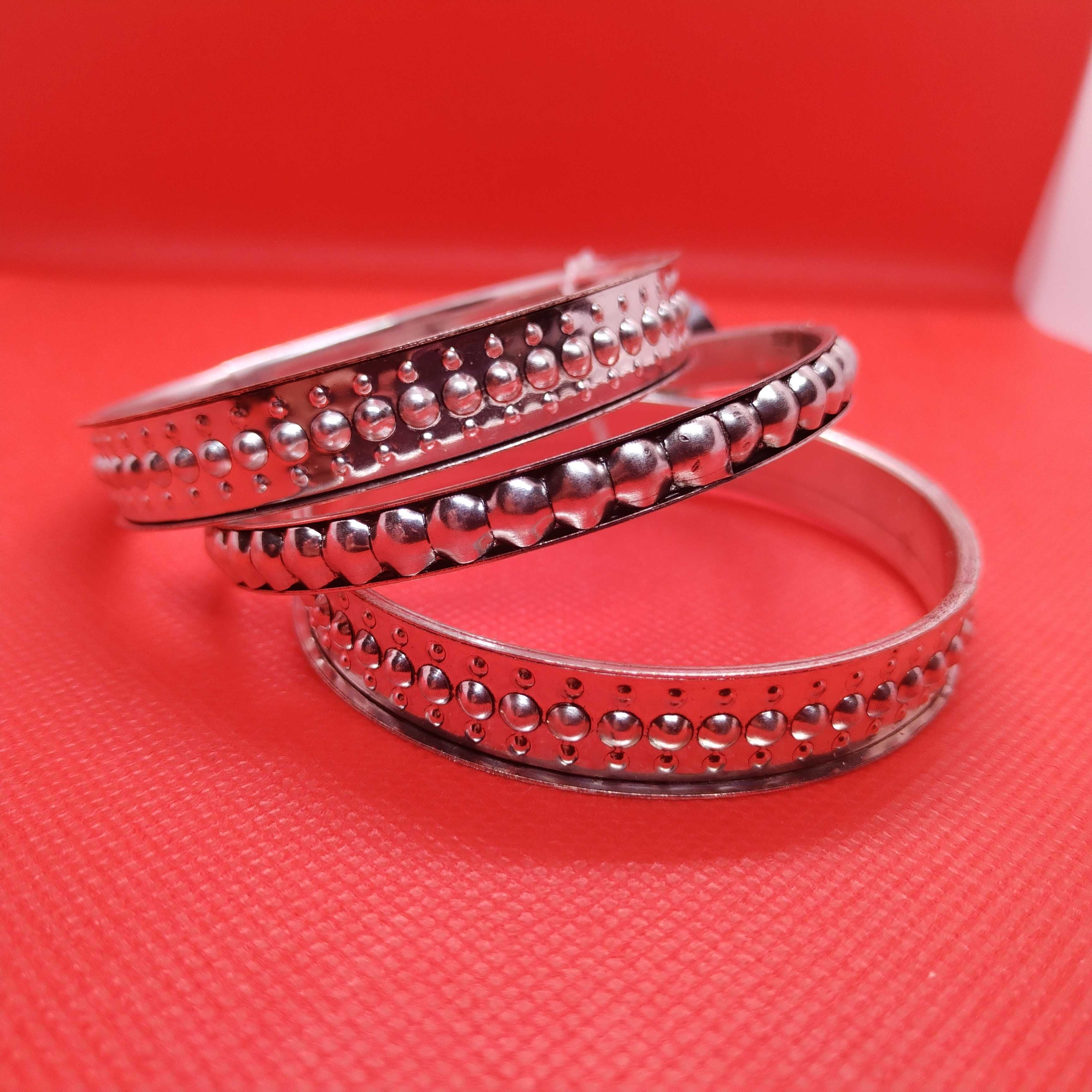 pulseiras (3) 1 unid- 3€; 2 unid- 4€; 3 unid- 5€
