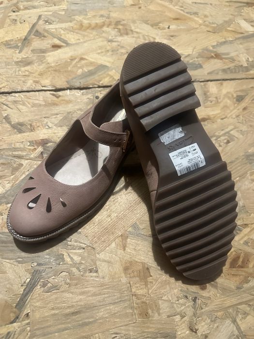 Нові жіночі туфлі Clarks