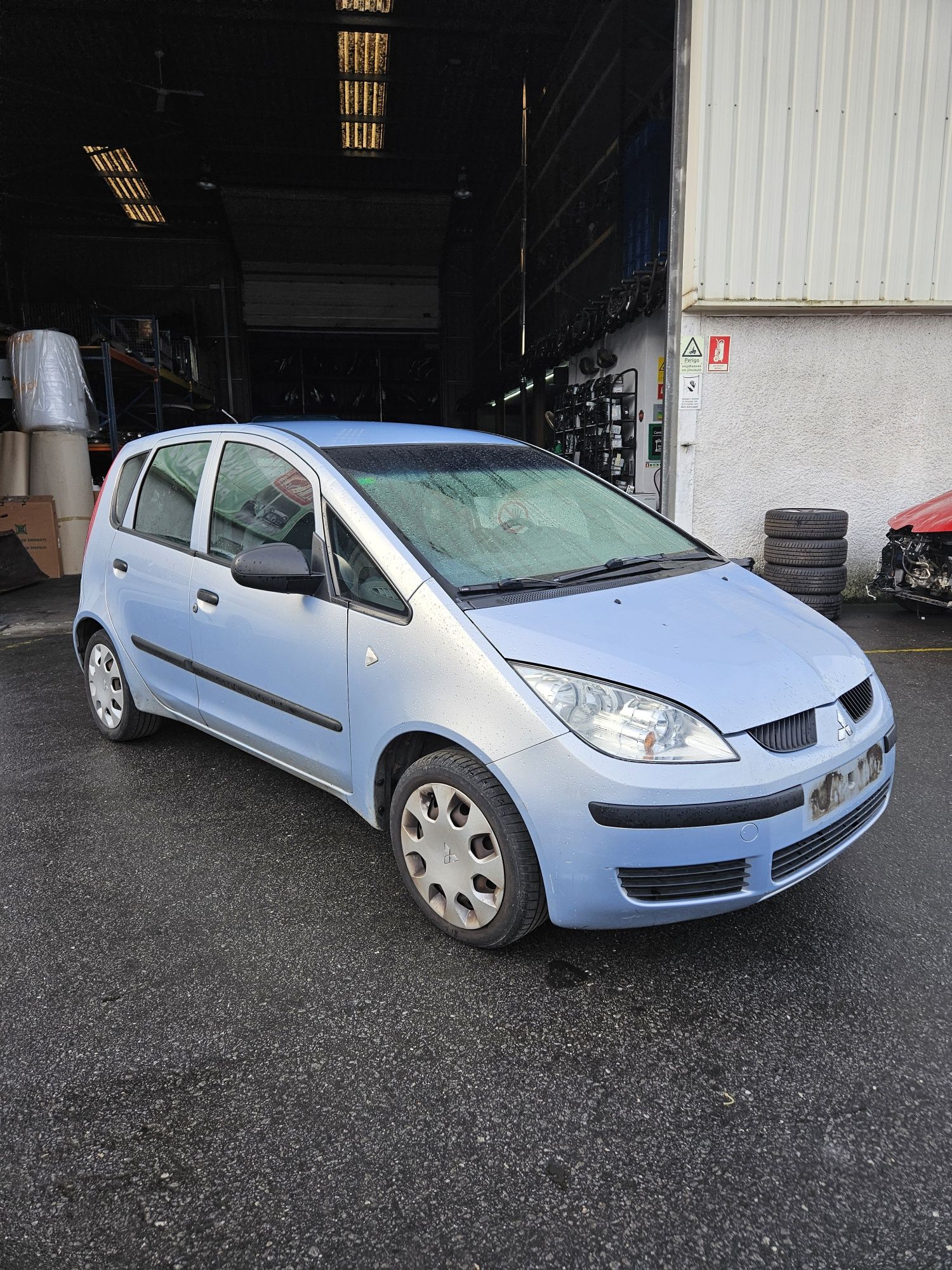 Mitsubishi Colt 1.3i de 2005 para peças