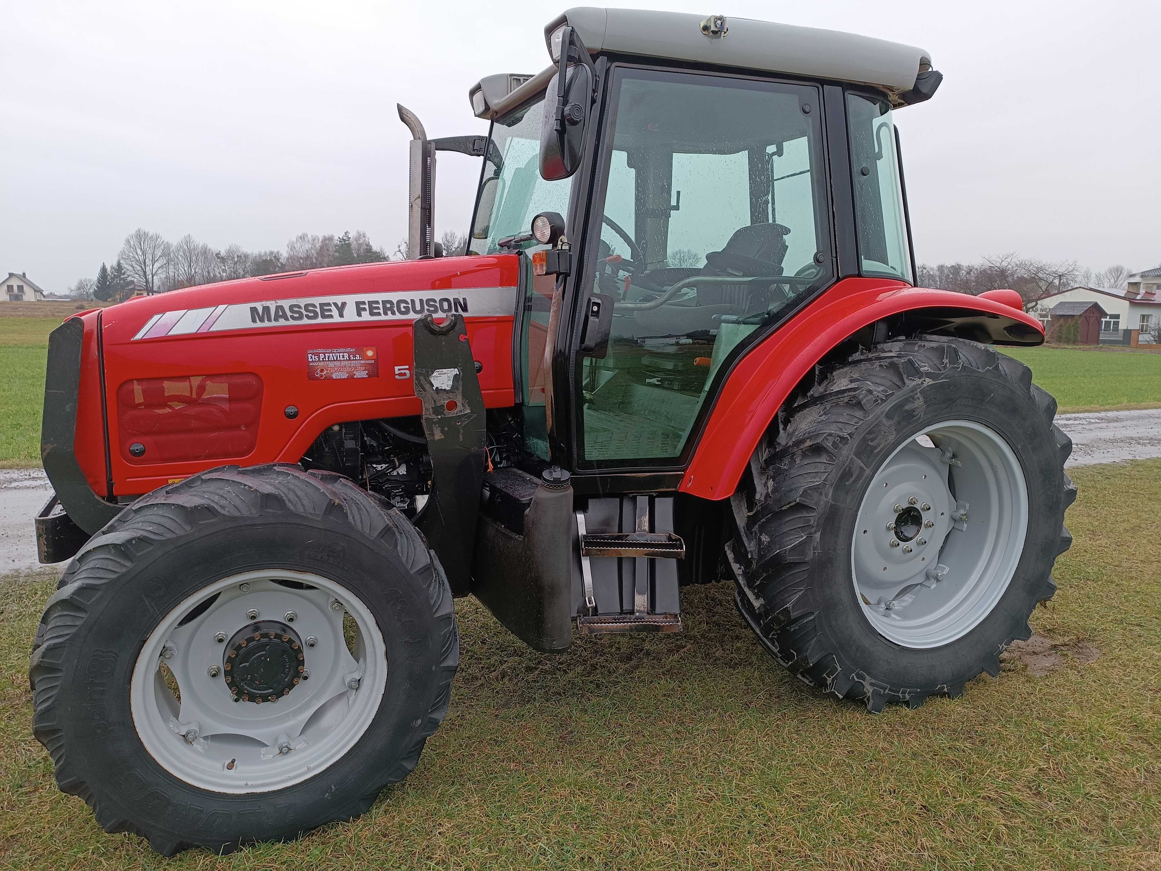 Ciągnik Massey Ferguson 5435