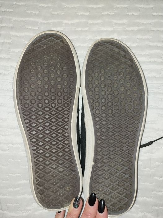 Nowe trampki chłopięce 38