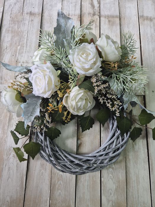 Kompozycja na grób pomnik cmentarz biała