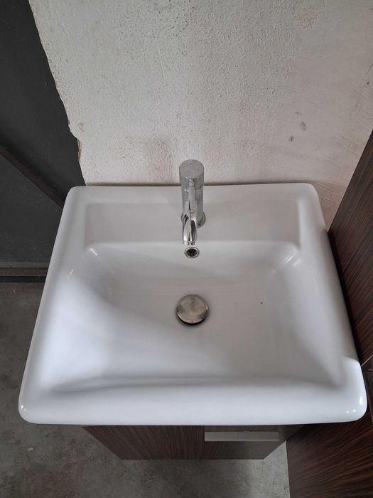szafka z umywalką, umywalka, szafka łazienkowa