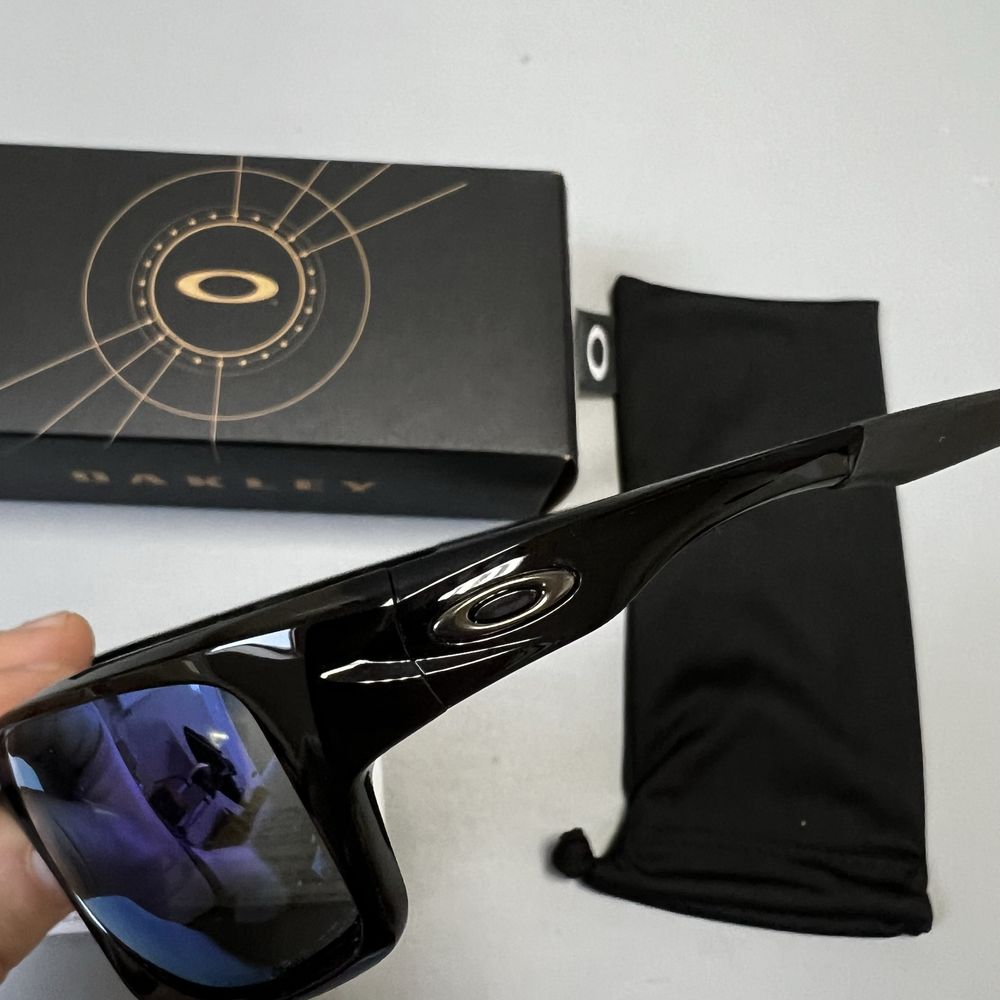 Oakley Canteen POLARIZED оригинал новые солнцезащитные очки (NEW)
