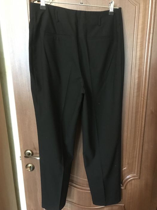 Брюки с защипами Mohito новые с бирк