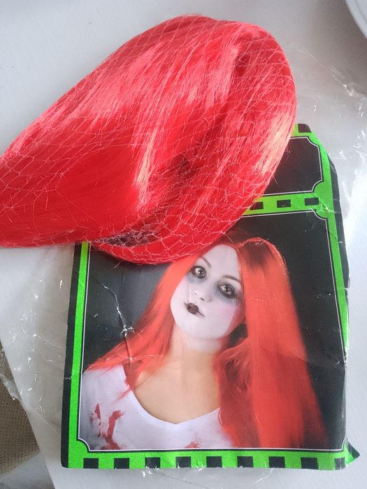 Super krwistoczerwoną peruka na Halloween, nowa
