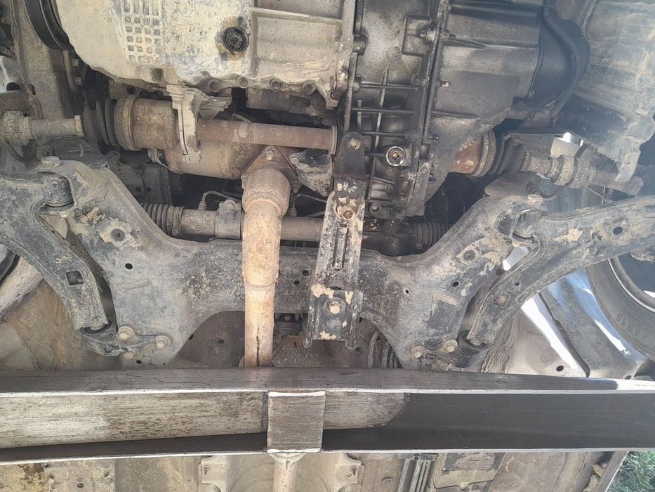 Charriot frente NISSAN Almera II Sedan (N16)
