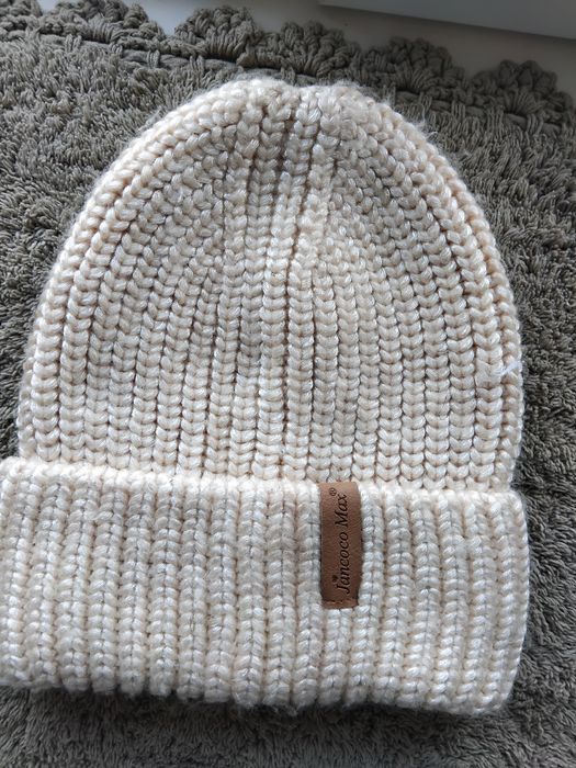Жіноча зимова шапка Jancoco Max в'язана