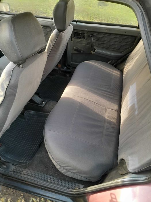 Автомобіль Ваз 2109