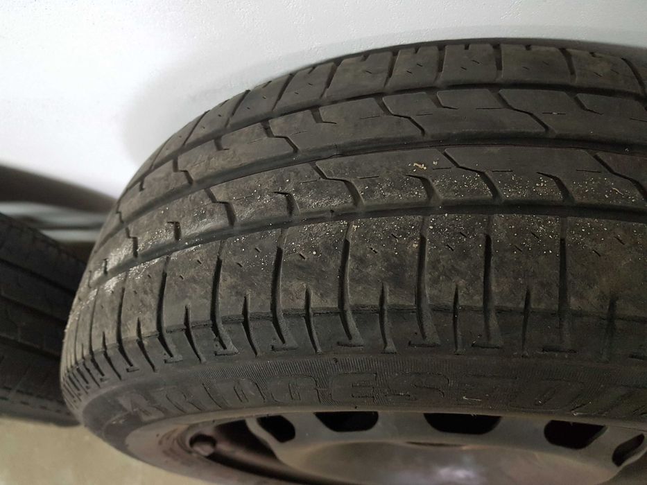 Felgi z oponami FORD FIESTA MK6 Continental 175/65/14 Bridgestone koła