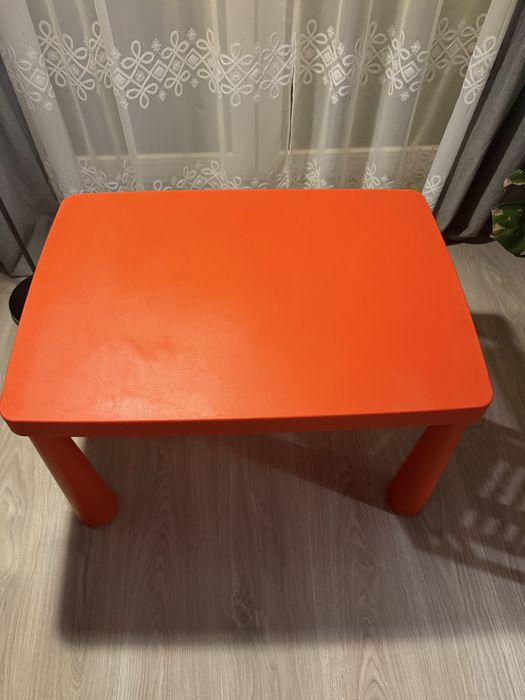 Stolik dzieciecy Mammut IKEA