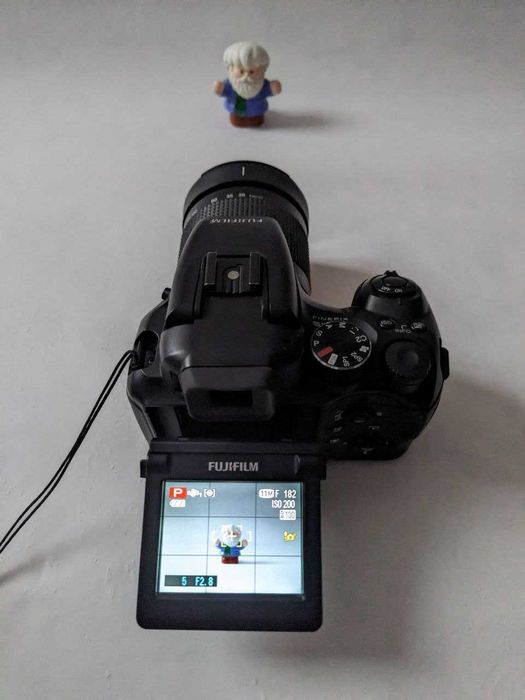 Цифровой фотоаппарат Fujifilm FinePix S100FS