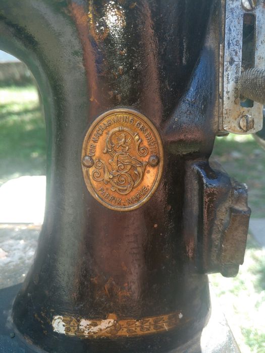 Швейная машина Германия