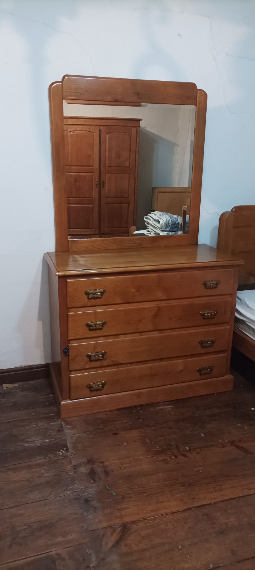 Quarto completo.