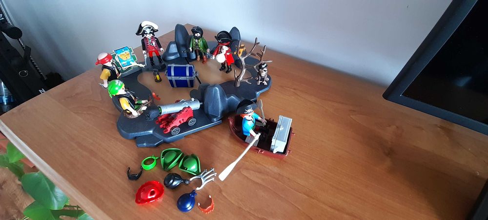 Playmobil Piraci na wyspie z akcesoriami